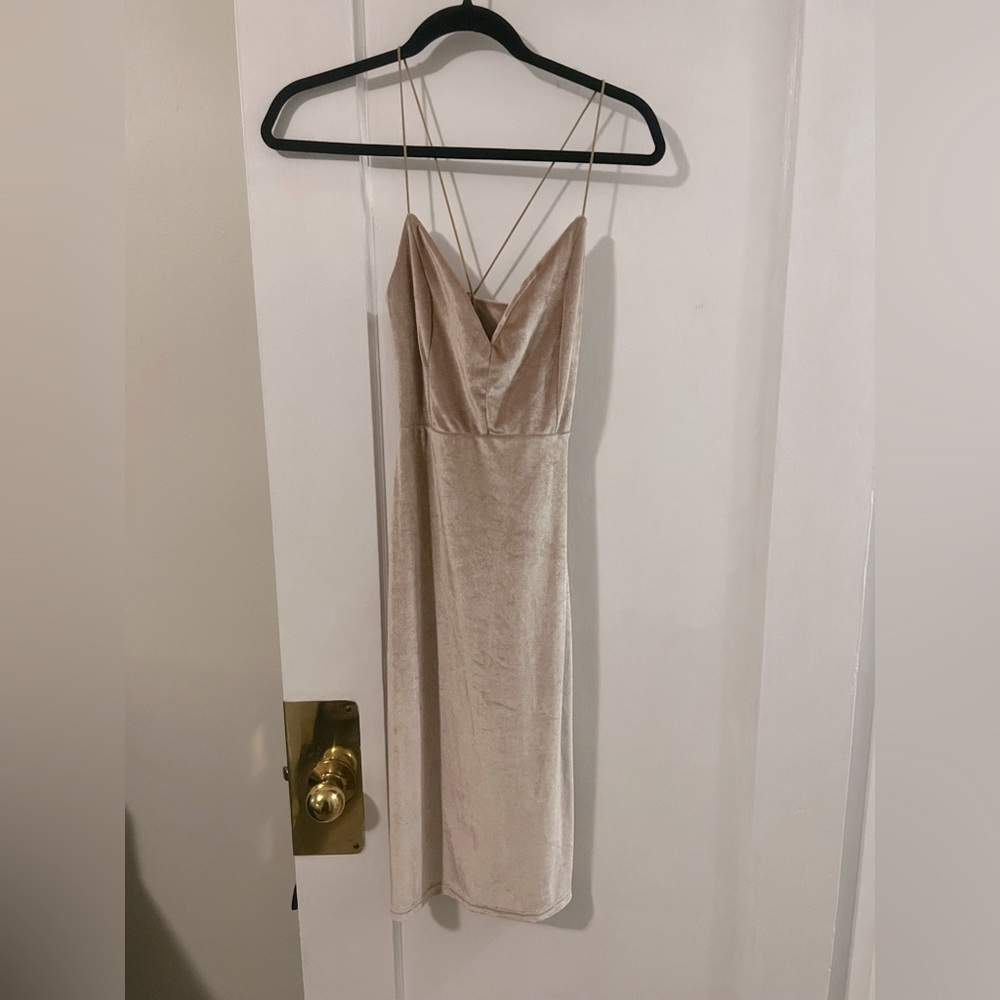 🥂 Champagne Velvet Bodycon MIDI Dress 🥂